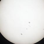 ISS per davant del sol