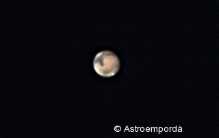 Mart: syrtis major i casquets polars.