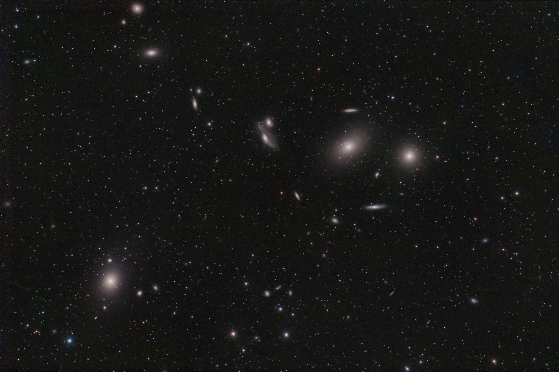 Cúmul de galàxies a la Verge